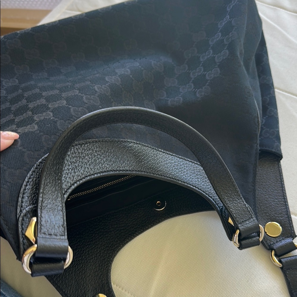 ✨Gucci Authentic Hobo Bag✨ - Picture 11 of 17